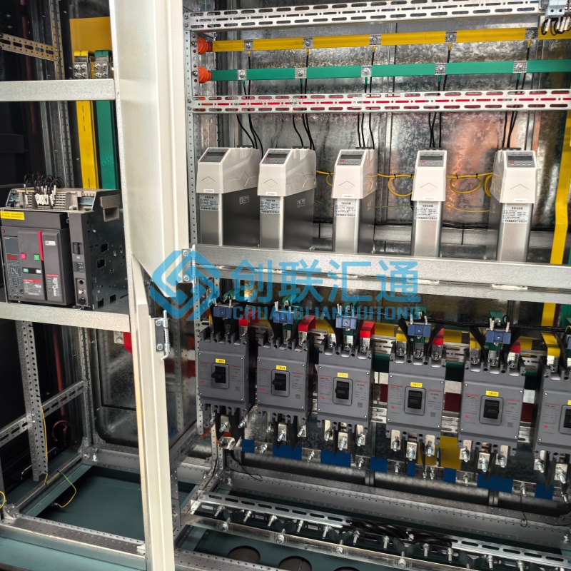 高压开关柜该用负荷开关还是断路器？